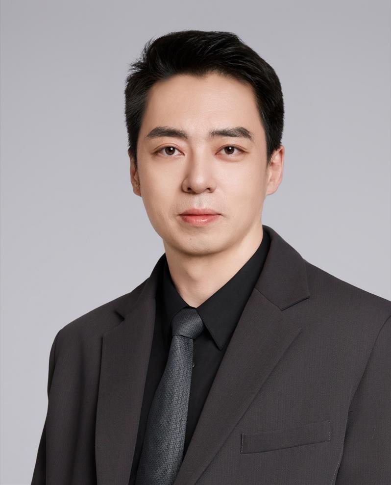 王鹏-1.jpg 王鹏-1.jpg